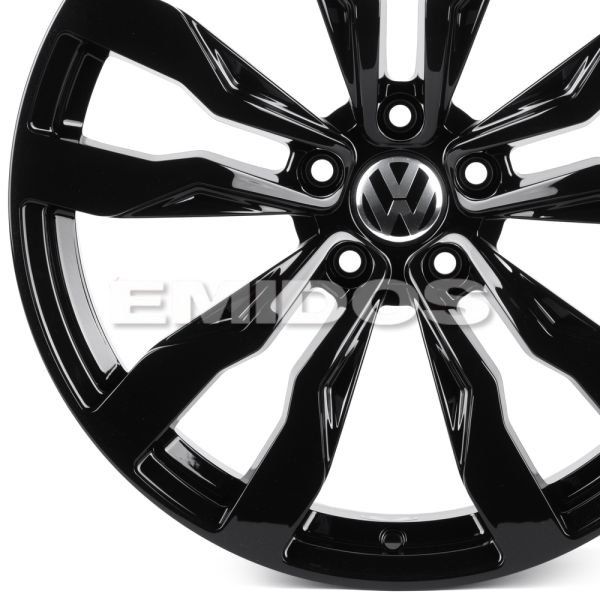 Комплект дисков 29793/19/66.6/Чёрный Глянцевый